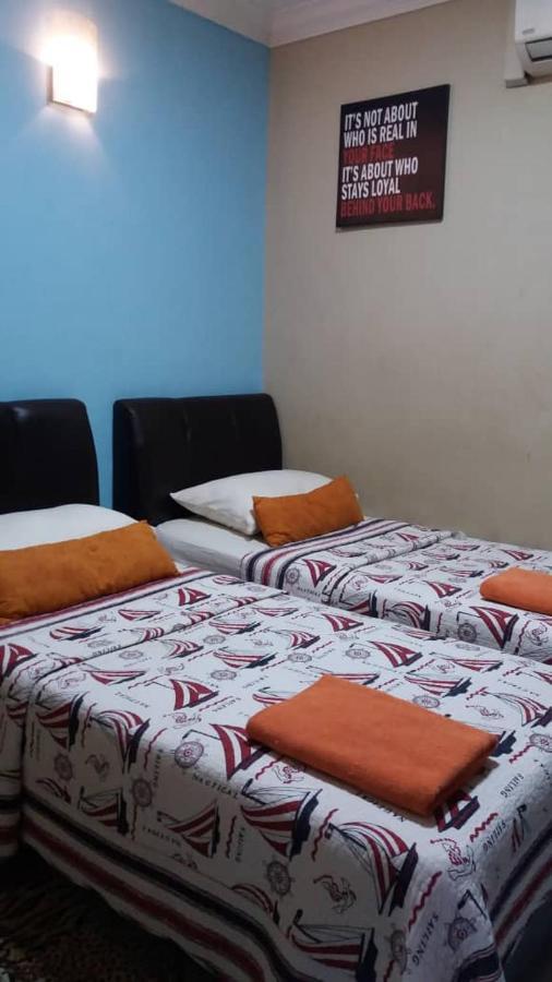 Manja Inn, Paka Luaran gambar