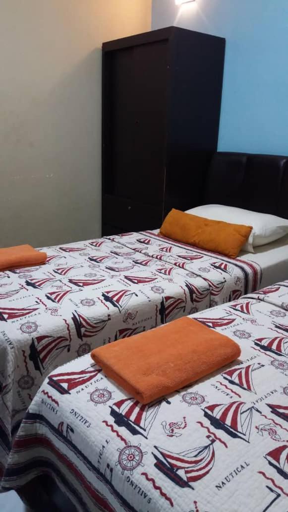 Manja Inn, Paka Luaran gambar