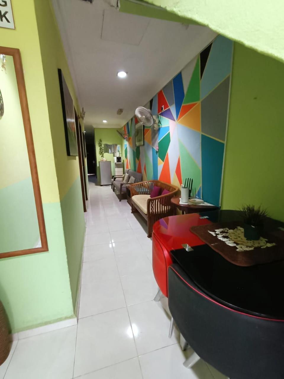 Manja Inn, Paka Luaran gambar